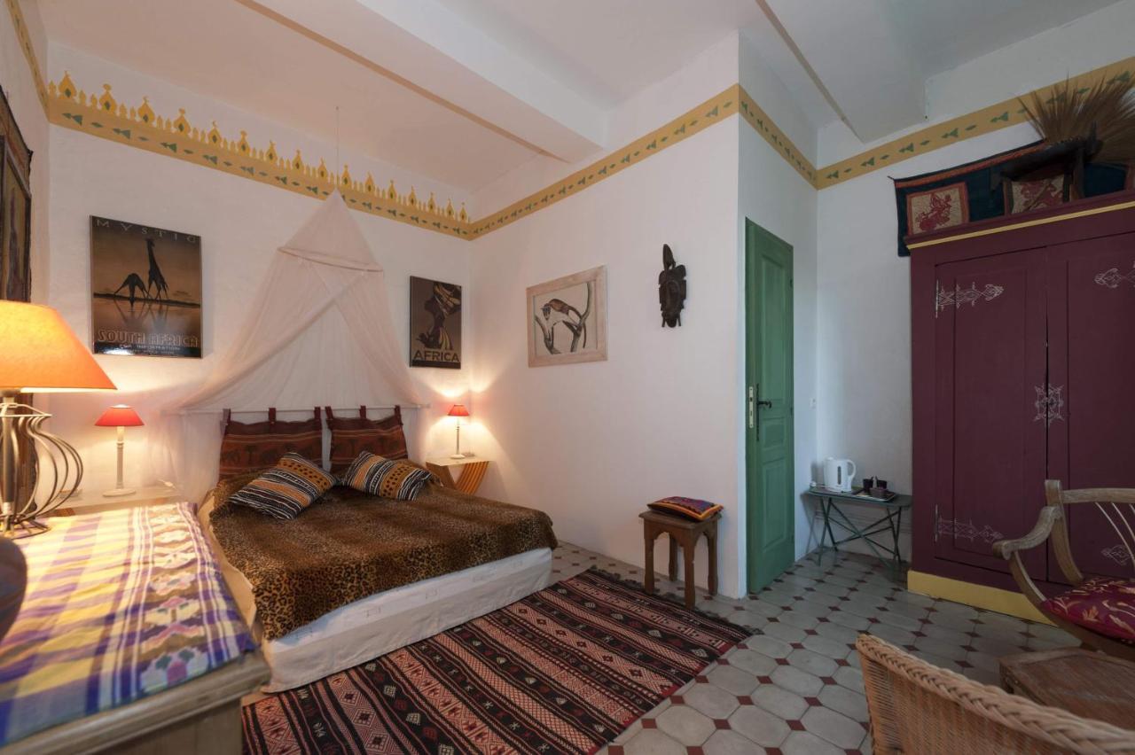 La Bastide De Boisset Panzió Argilliers Kültér fotó